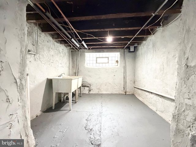 5622 N 11TH ST, Philadelphia, PA 19141