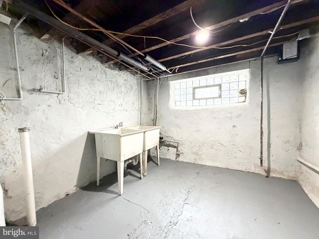 5622 N 11TH ST, Philadelphia, PA 19141