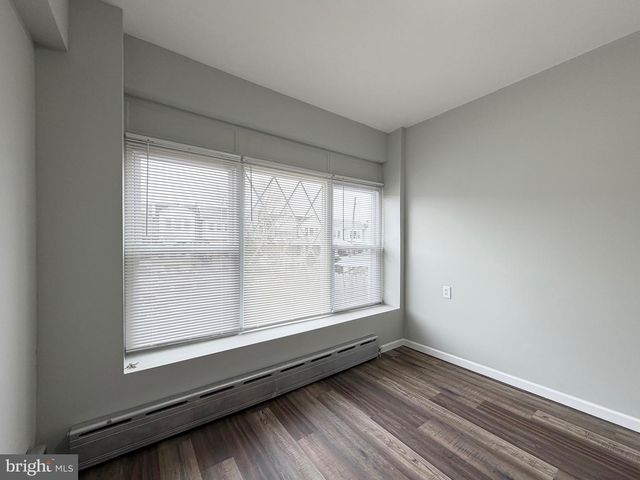 5622 N 11TH ST, Philadelphia, PA 19141