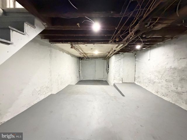 5622 N 11TH ST, Philadelphia, PA 19141