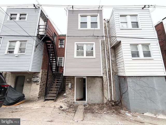 5622 N 11TH ST, Philadelphia, PA 19141