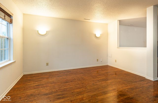 2114 Southernwood Lane, Indianapolis, IN 46231