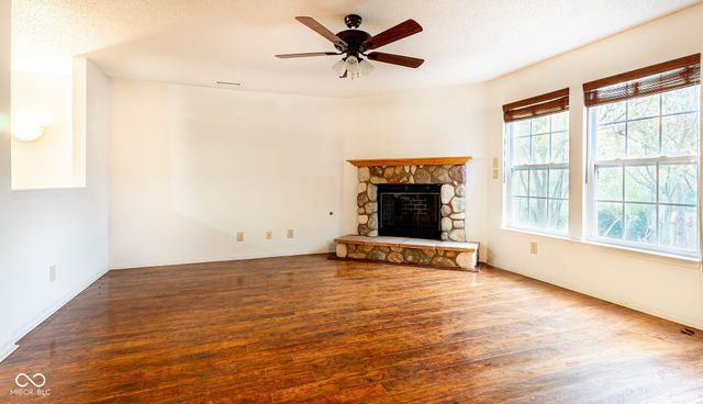 2114 Southernwood Lane, Indianapolis, IN 46231