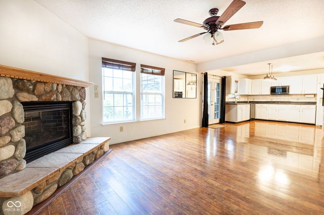 2114 Southernwood Lane, Indianapolis, IN 46231