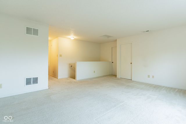 2114 Southernwood Lane, Indianapolis, IN 46231