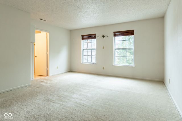 2114 Southernwood Lane, Indianapolis, IN 46231