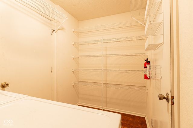 2114 Southernwood Lane, Indianapolis, IN 46231