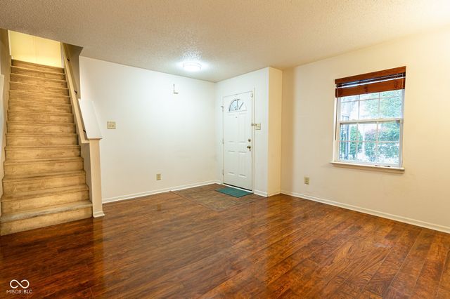 2114 Southernwood Lane, Indianapolis, IN 46231