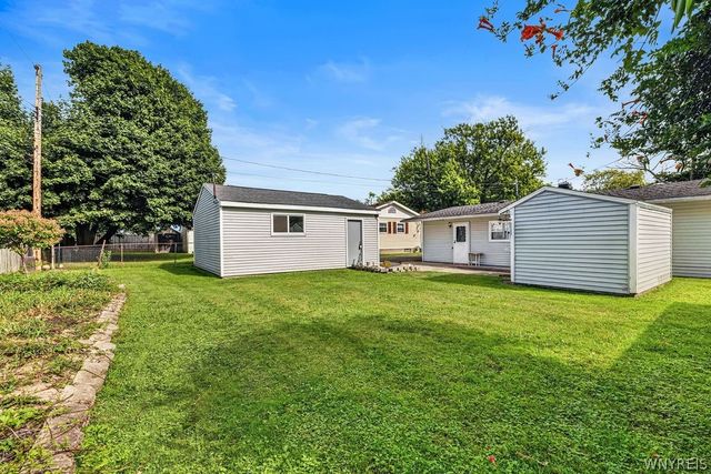 40 Bellhurst Road, Tonawanda, NY 14150