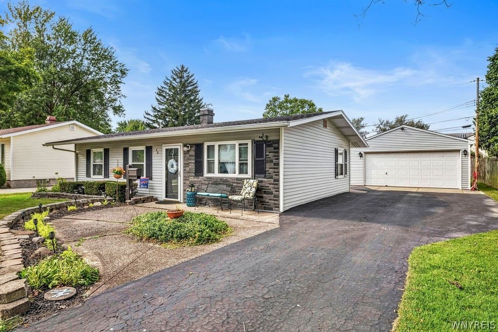 40 Bellhurst Road, Tonawanda, NY 14150
