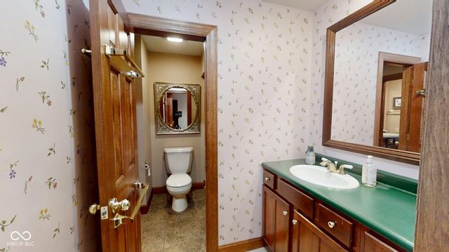 25162 Mid Road, Batesville, IN 47006