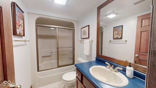 25162 Mid Road, Batesville, IN 47006