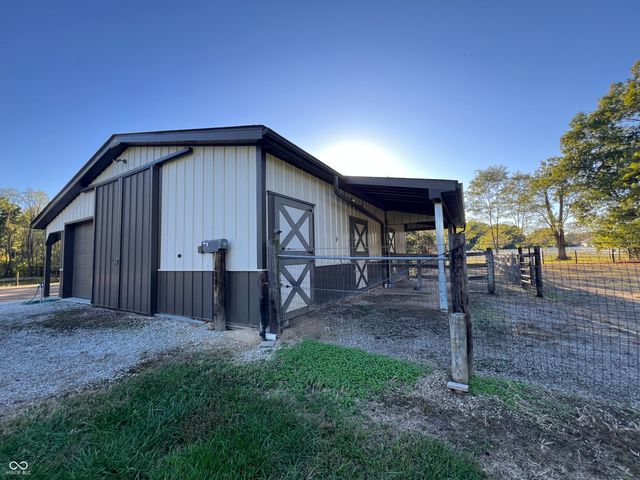 25162 Mid Road, Batesville, IN 47006