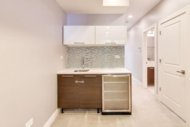 3409 W CORTLAND Street, Chicago, IL 60647