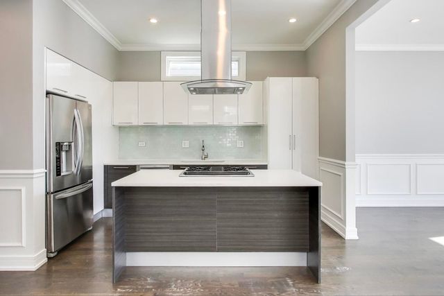 3409 W CORTLAND Street, Chicago, IL 60647