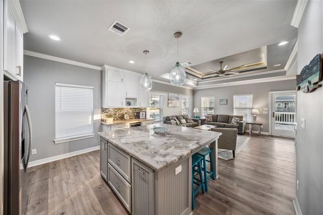 876 Palmetto Drive, Port Bolivar, TX 77650
