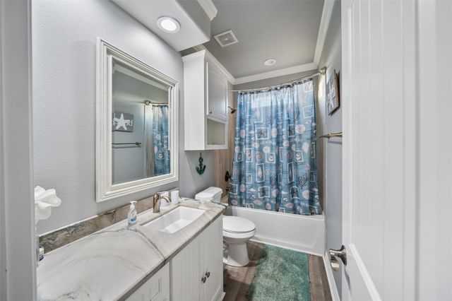 876 Palmetto Drive, Port Bolivar, TX 77650