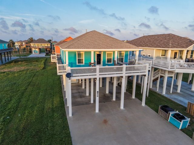 876 Palmetto Drive, Port Bolivar, TX 77650