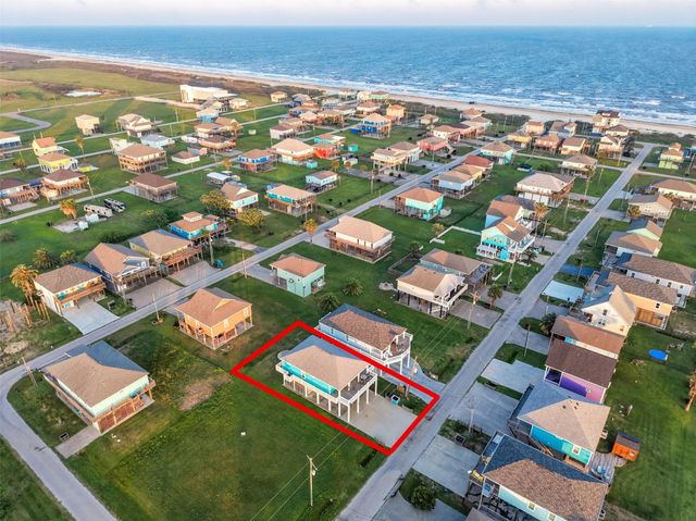 876 Palmetto Drive, Port Bolivar, TX 77650