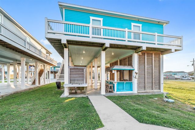876 Palmetto Drive, Port Bolivar, TX 77650