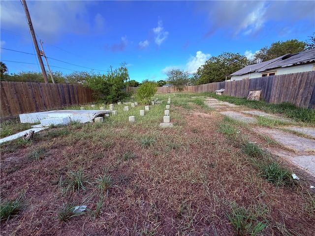 345 Cheyenne St, Corpus Christi, TX 78405