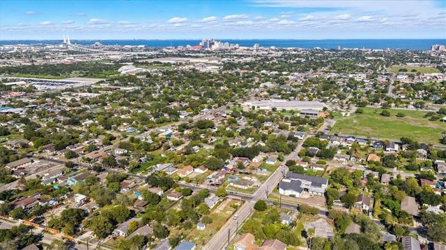 345 Cheyenne St, Corpus Christi, TX 78405