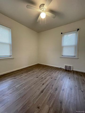 20314 Gilchrist Street, Detroit, MI 48235