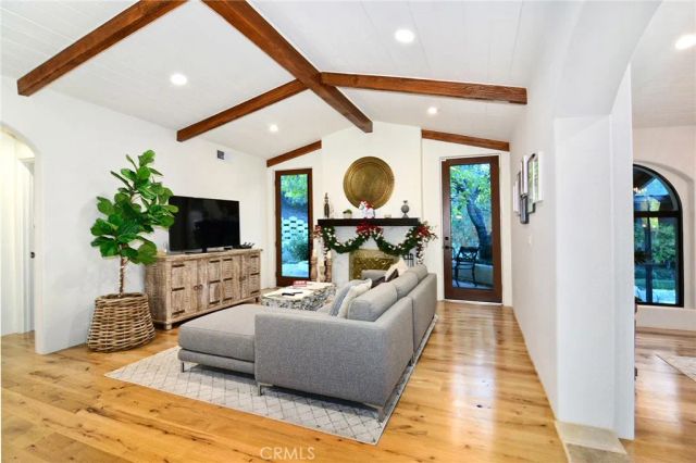 31350 Lobo Canyon Road, Agoura Hills, CA 91301