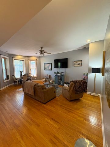 6435 S Kenwood Avenue 3S, Chicago, IL 60637