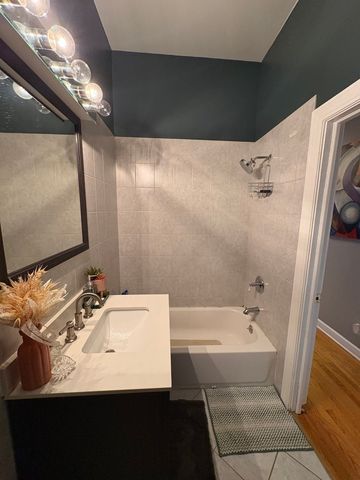 6435 S Kenwood Avenue 3S, Chicago, IL 60637