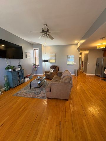 6435 S Kenwood Avenue 3S, Chicago, IL 60637