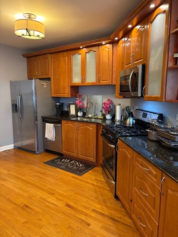 6435 S Kenwood Avenue 3S, Chicago, IL 60637
