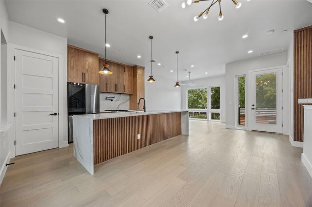100 W Odell ST 2, Austin, TX 78752
