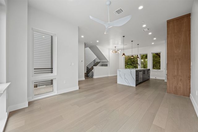 100 W Odell ST 2, Austin, TX 78752