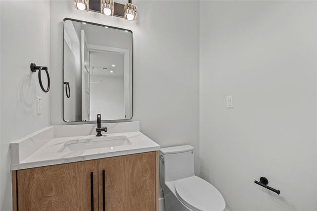 100 W Odell ST 2, Austin, TX 78752