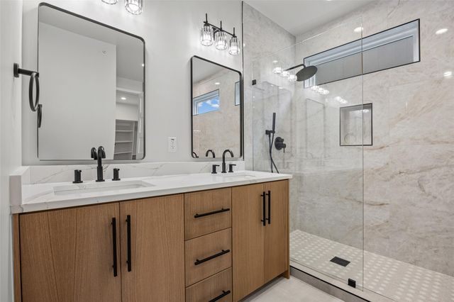 100 W Odell ST 2, Austin, TX 78752