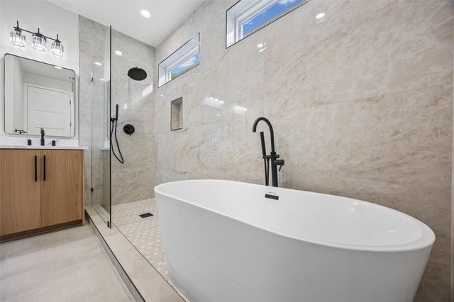 100 W Odell ST 2, Austin, TX 78752