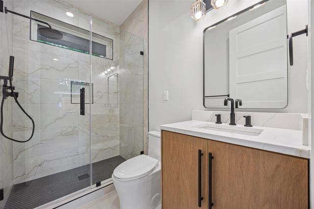 100 W Odell ST 2, Austin, TX 78752