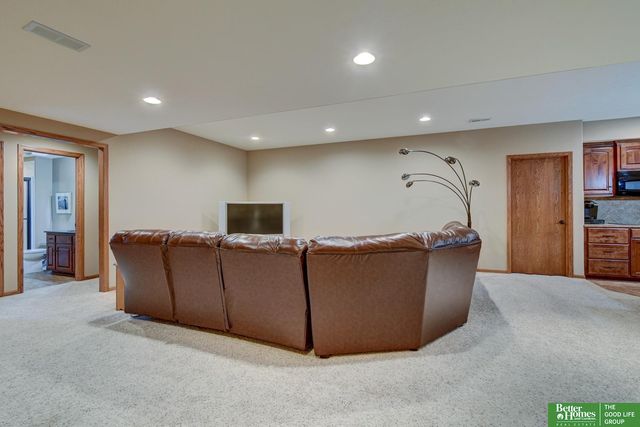 12647 S 80 Street, Papillion, NE 68046