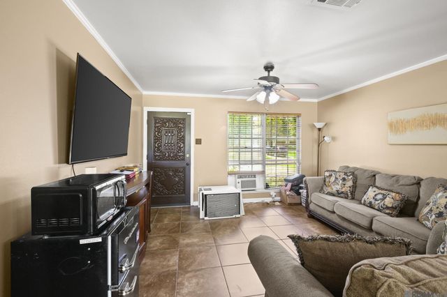 3328 Courtland Dr, Baton Rouge, LA 70814