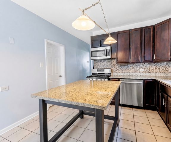 5935 W Patterson Avenue 2, Chicago, IL 60634