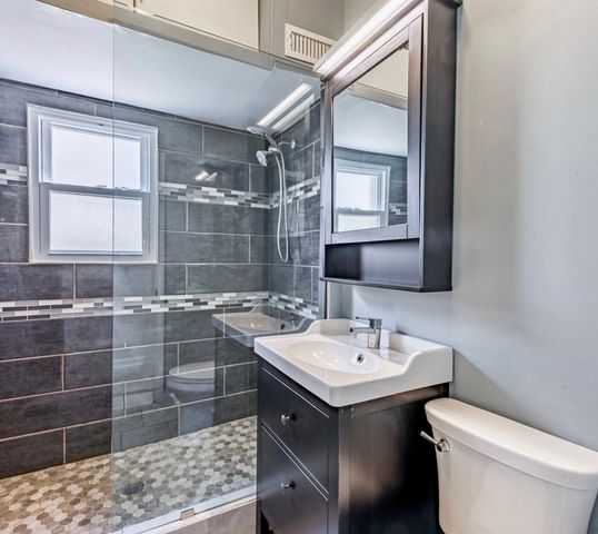 5935 W Patterson Avenue 2, Chicago, IL 60634