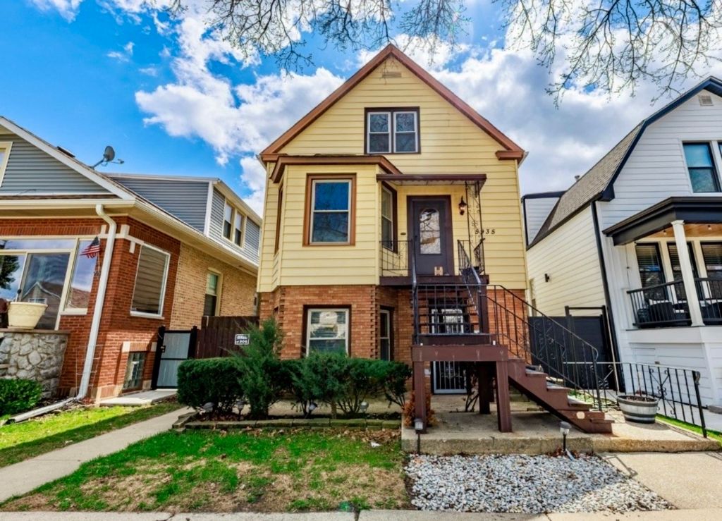 5935 W Patterson Avenue 2, Chicago, IL 60634