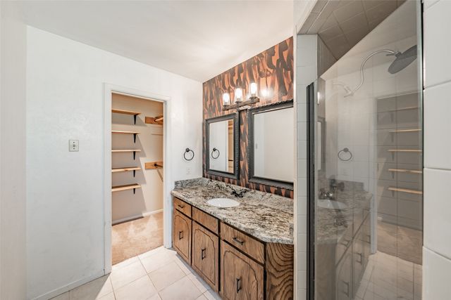 733 Bluebonnet Drive, Hurst, TX 76053