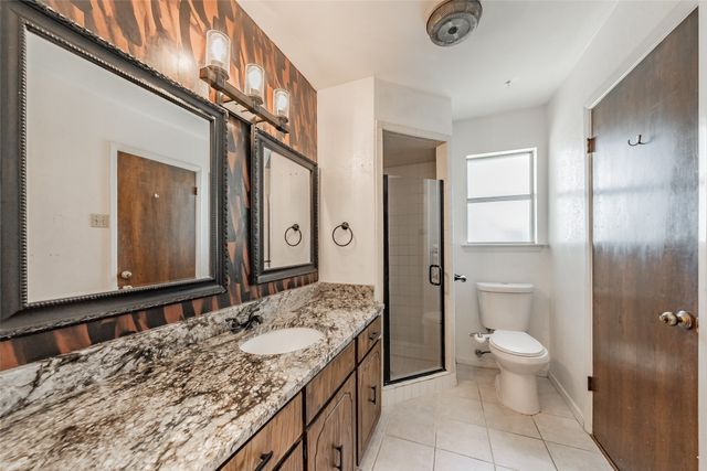 733 Bluebonnet Drive, Hurst, TX 76053