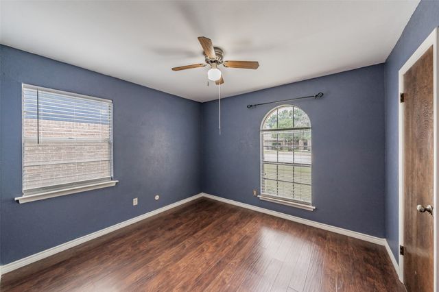 733 Bluebonnet Drive, Hurst, TX 76053