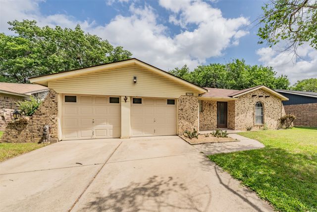 733 Bluebonnet Drive, Hurst, TX 76053