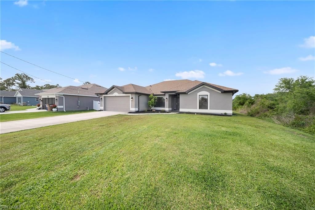 490 windermere DR, LEHIGH ACRES, FL 33972 — photo 2