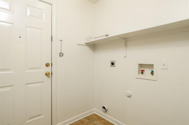 1561 Kenneys WAY, Round Rock, TX 78665