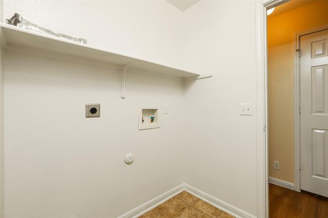 1561 Kenneys WAY, Round Rock, TX 78665